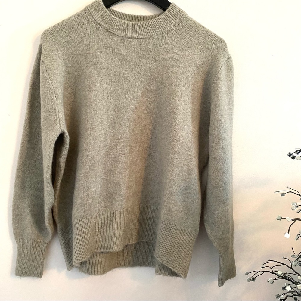 H&M Conscious Ladies’ Fine Knit Sweater in Light Grey Melange, Size S
